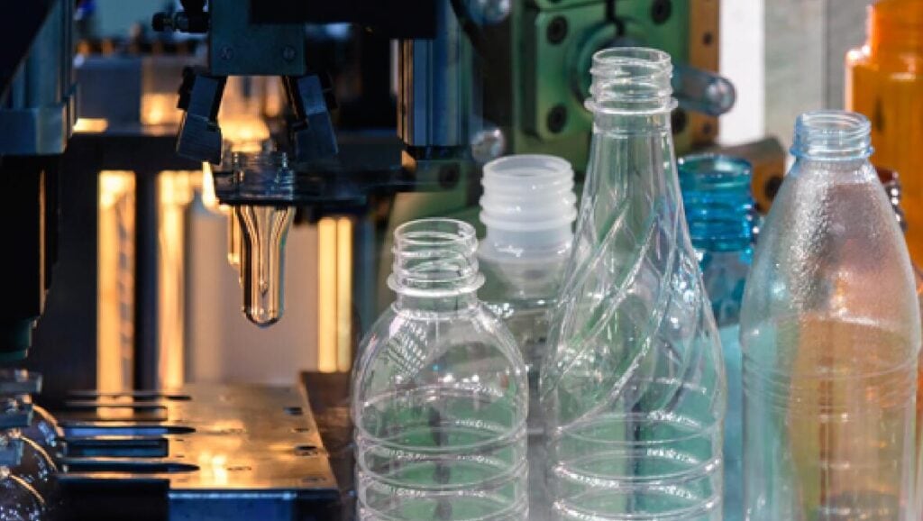 Good Performance Fast Speed Servo Motor 2 Cavity 500ml 1500ml Water Plastic PET Bottle Machine Autom